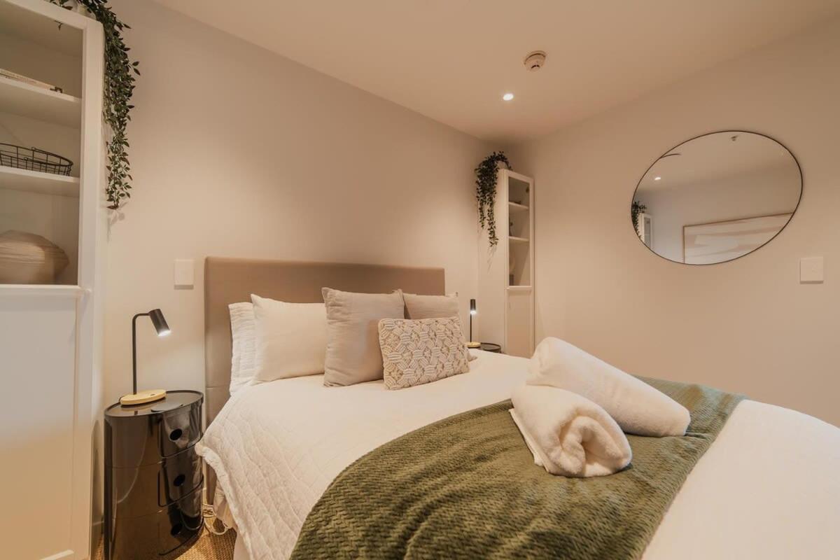 Penthouse Perfection - 2Br Elegance On Worcester St Christchurch Exterior foto